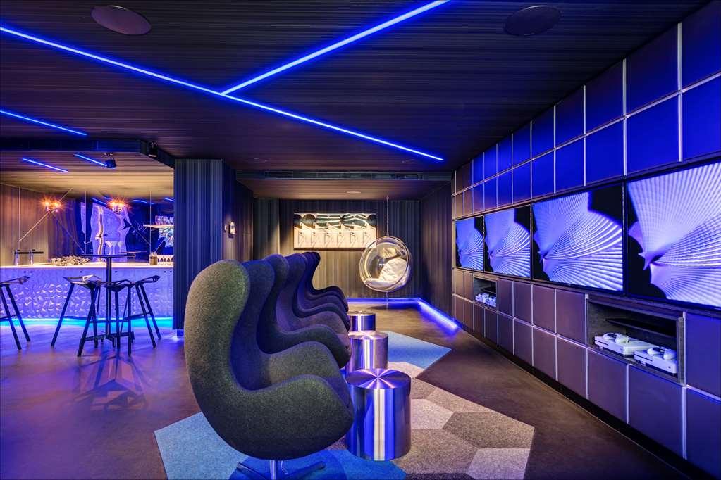The Star Grand Hotel And Residences Sydney Ruang foto The e-sports lounge