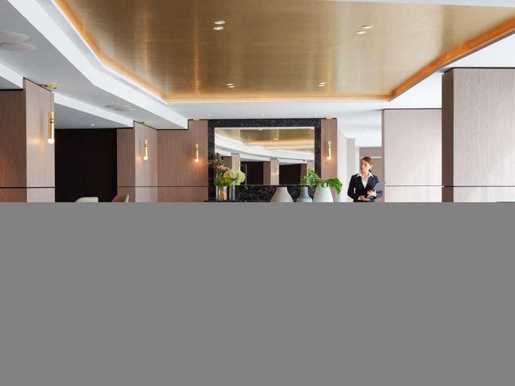The Star Grand Hotel And Residences Sydney Restoran foto The lobby of the hotel