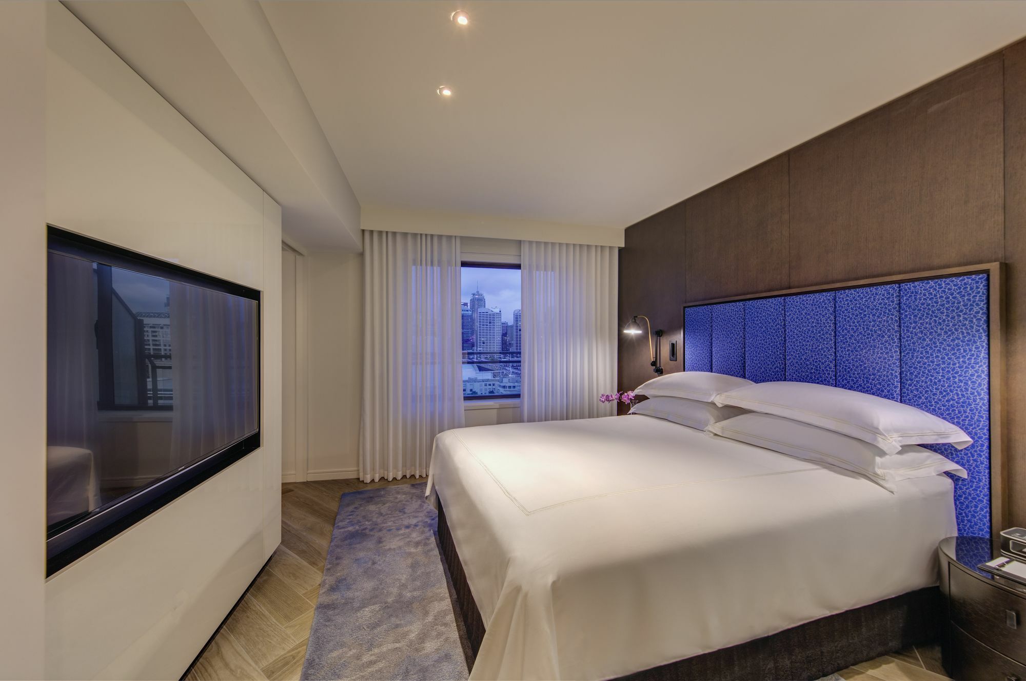 The Star Grand Hotel And Residences Sydney Bagian luar foto A bedroom at the hotel