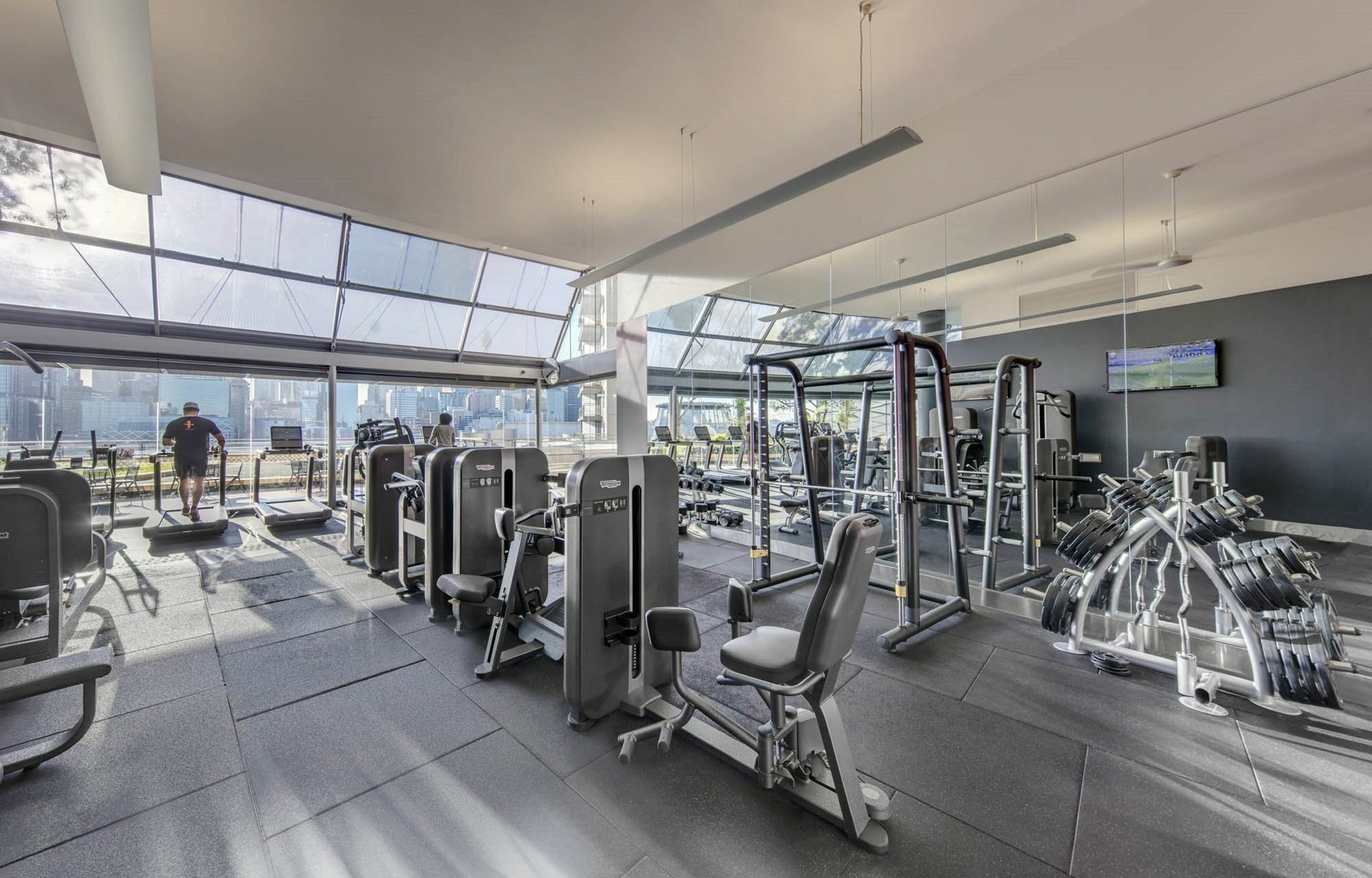 The Star Grand Hotel And Residences Sydney Bagian luar foto The gym at the 1000 Museum