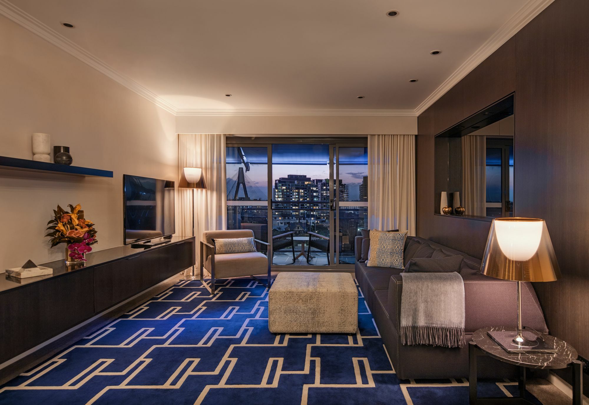 The Star Grand Hotel And Residences Sydney Bagian luar foto A living room at the Ritz-Carlton, Singapore